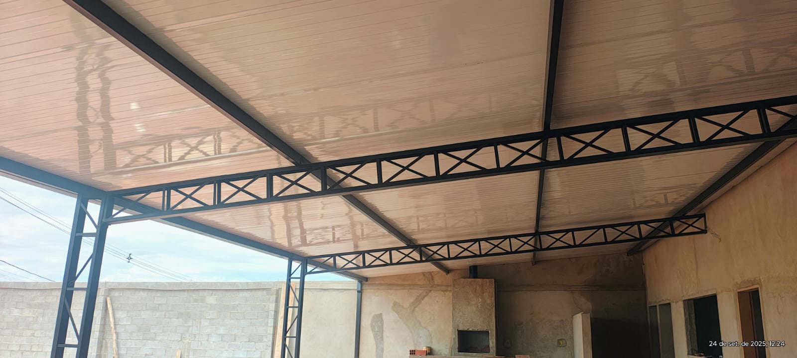 empresa especializada em calhas telhados estruturas metalicas steel frame coifas dutos pingadeiras