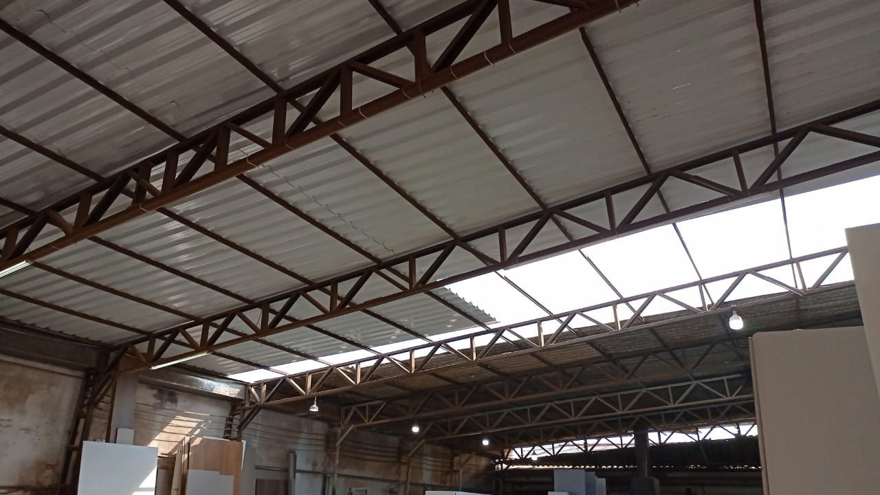 empresa especializada em calhas telhados estruturas metalicas steel frame coifas dutos pingadeiras